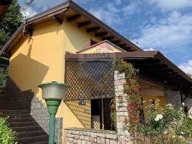 Foto Villa a schiera a Grone in vendita