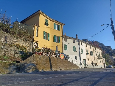 Foto Appartamento in Via Aquila, Orco Feglino di 130 m² con 5 locali