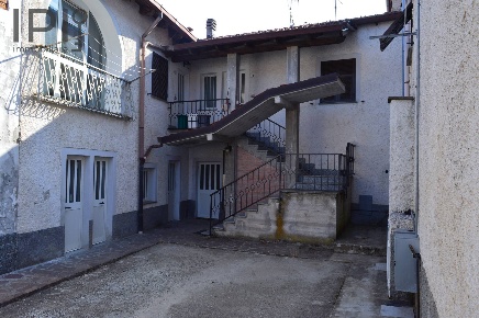 Foto Appartamento in pontevecchio, Piana Crixia di 190 m² con 10 locali