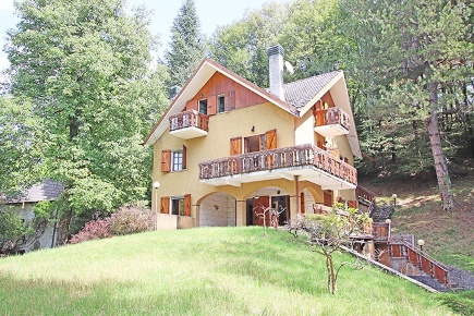 Foto Villa unifamiliare in via Reggetto, Vedeseta di 400 m² con 11 locali