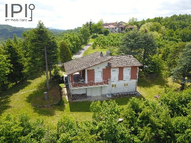 Foto Villa unifamiliare in Loc Burci, Merana di 220 m² con 7 locali