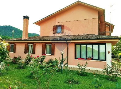 Foto Villa singola in Via San Pio, Prata d'Ansidonia di 250 m² in vendita
