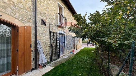 Foto Appartamento in Via Roma, San Pio delle Camere Centro di 120 m²