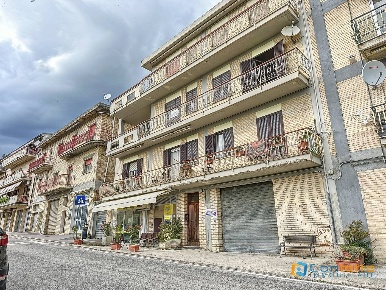 Foto Appartamento in borgo San Paolo, Cossignano di 135 m² con 7 locali