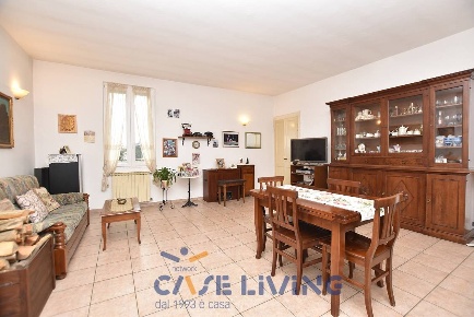 Foto Villa singola a Valeggio di 400 m² con 4 locali in vendita
