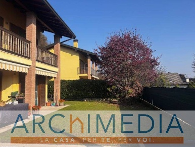 Foto Villa singola in Via Santa Maria, Brunello di 250 m² con 4 locali