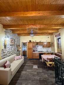 Foto Appartamento in via Santa Maria, Casalciprano di 74 m² con 2 locali