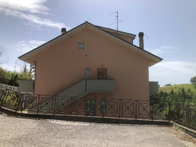 Foto Appartamento in Fraz. Castel San Pietro, Palmiano di 75 m² in vendita