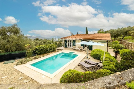 Foto Villa singola in via Santa Brigida, Civezza di 170 m² con 7 locali