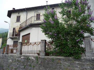 Foto Appartamento in Sottochiesa, Taleggio di 45 m² con 2 locali in vendita