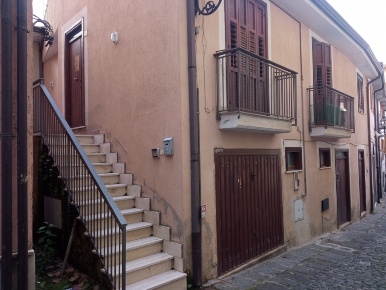 Foto Appartamento in via melfi, Parolise di 110 m² con 5 locali in vendita