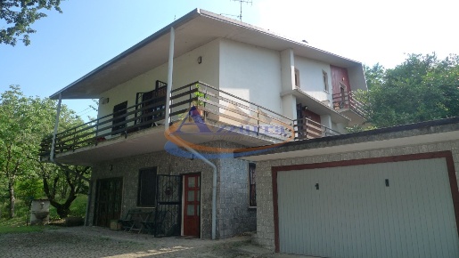 Foto Villa unifamiliare in Pozzol Groppo, Pozzol Groppo di 632 m²