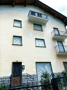 Foto Appartamento in ROMA, Baceno Centro di 120 m² con 7 locali in vendita