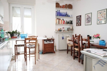 Foto Appartamento a Rodello Centro di 100 m² con 4 locali in vendita