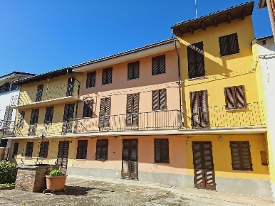 Foto Villa unifamiliare in corso vittorio emanuele, Cerro Tanaro di 400 m²