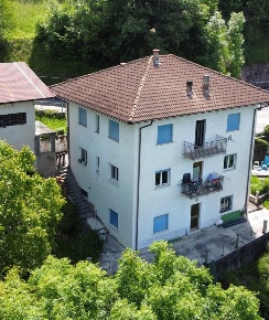 Foto Villa bifamiliare in Laneri, Frassilongo di 286 m² con 16 locali