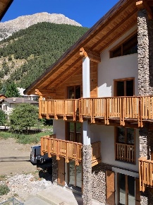 Foto Appartamento in Via Roma, Cesana Torinese Centro di 110 m² in vendita