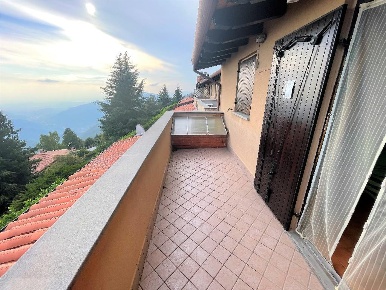 Foto Appartamento in via panoramica, Grone in vendita
