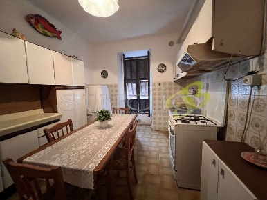 Foto Appartamento in Via Cavour snc, Apricale Centro Città di 180 m²