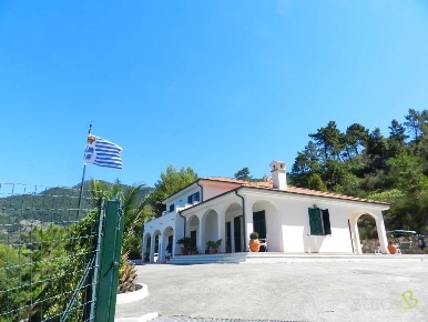 Foto Villa unifamiliare in Strada della Villa, Seborga di 250 m² in vendita