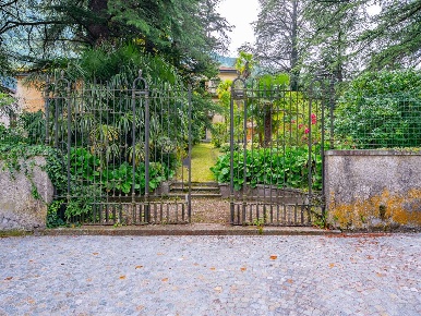 Foto Villa unifamiliare in Piazza del Forte  27, Claino con Osteno