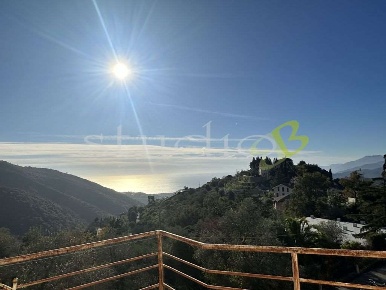 Foto Villa unifamiliare in Via G. Matteotti snc, Seborga di 210 m²