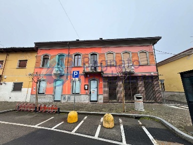 Foto Appartamento in Via San Rocco 1, Casalvolone Centro di 354 m²
