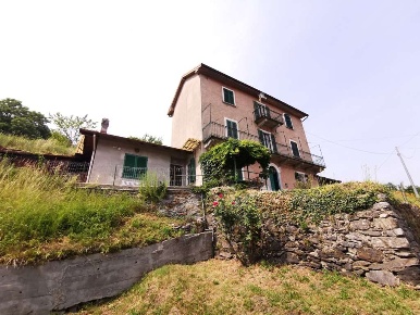 Foto Appartamento in Via Carenzone, Nonio Centro di 65 m² con 4 locali