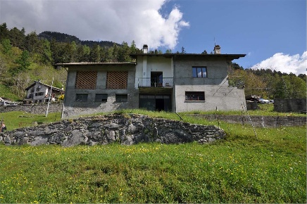 Foto Appartamento in Via Bugliaga 17, Trasquera Centro di 148 m² in vendita