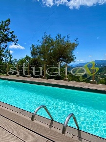Foto Villa unifamiliare in 4 SP57 6, Seborga di 190 m² con 8 locali