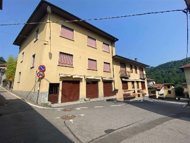 Foto Appartamento a Cremenaga di 80 m² con 3 locali in vendita