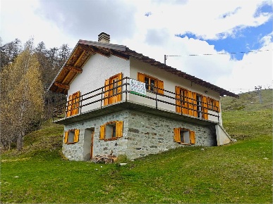 Foto Villa unifamiliare in Frazione Estoul, Brusson di 120 m² con 3 locali
