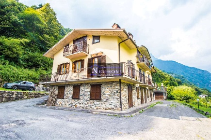 Foto Appartamento in Via Foppi 2, Gandellino di 81 m² con 3 locali