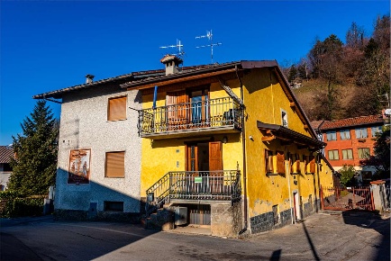 Foto Appartamento in Via Danghelo, Onore Centro di 140 m² con 4 locali