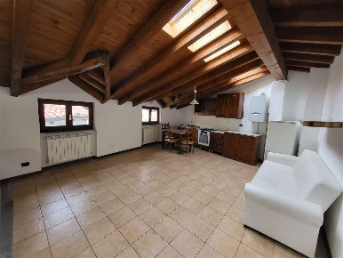 Foto Appartamento in Via Giardino, Rezzago di 87 m² con 3 locali in vendita