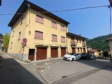 Foto Appartamento a Cremenaga di 80 m² con 3 locali in vendita