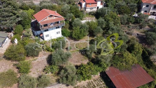 Foto Villa unifamiliare in Strada Villa snc, Seborga di 130 m² con 7 locali