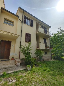 Foto Appartamento a Scheggino di 70 m² con 4 locali in vendita