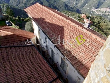 Foto Appartamento in Via Garibaldi 20, Perinaldo di 110 m² con 5 locali