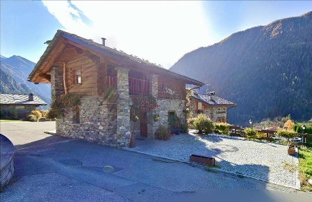 Foto Villa unifamiliare in Via Col Ranzola, Brusson di 161 m² con 4 locali