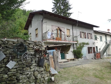 Foto Appartamento a Piana Crixia di 160 m² con 6 locali in vendita