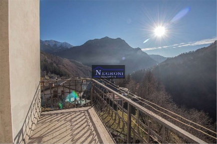 Foto Appartamento in Via Provinciale 12, Valgoglio Centro di 135 m²