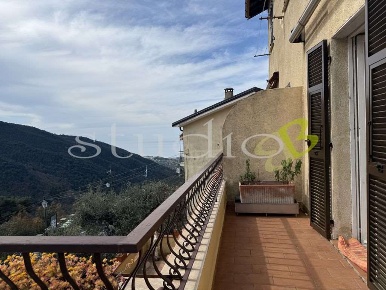 Foto Appartamento in Vicolo Bernardo Leone snc, Seborga di 56 m² in vendita
