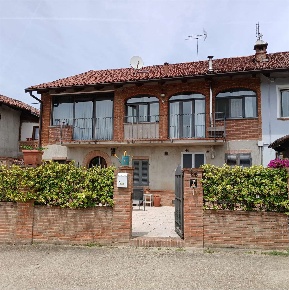 Foto Appartamento in Via Fontana 12, Capriglio di 100 m² con 3 locali