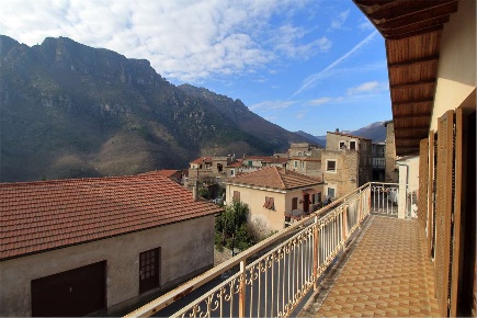 Foto Villa bifamiliare in piazza Santissima Annunziata 13, Castelbianco