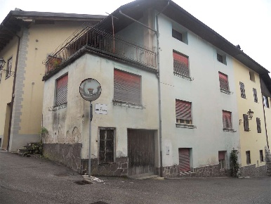 Foto Appartamento in via nuova superiore, Samone di 340 m² con 8 locali