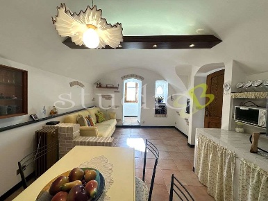Foto Appartamento in Via Zecca snc, Seborga di 37 m² con 1 locali