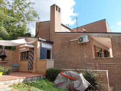 Foto Villa unifamiliare in Via Montefiore corta 9, Moresco con 7 locali