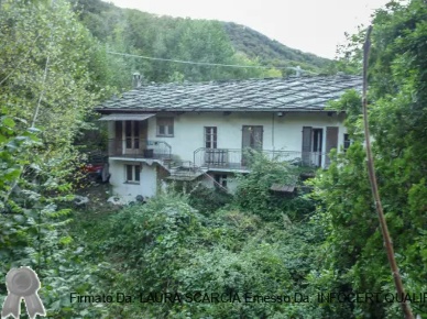 Foto Casa indipendente a Lusernetta di 208 m² con 8 locali in vendita
