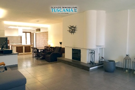 Foto Villa unifamiliare a Monteverdi Marittimo Centro di 200 m² in vendita